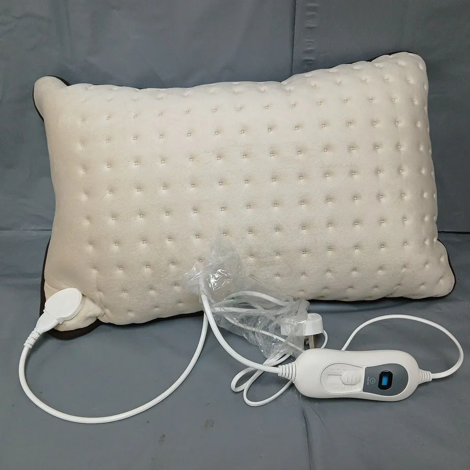 BOXED ELECTRIC HEATING PAD IN BEIGE