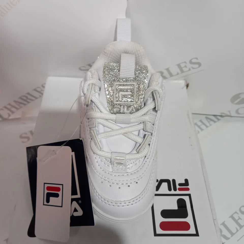 BOXED PAIR OF KIDS FILA TRAINERS SIZE 4INF
