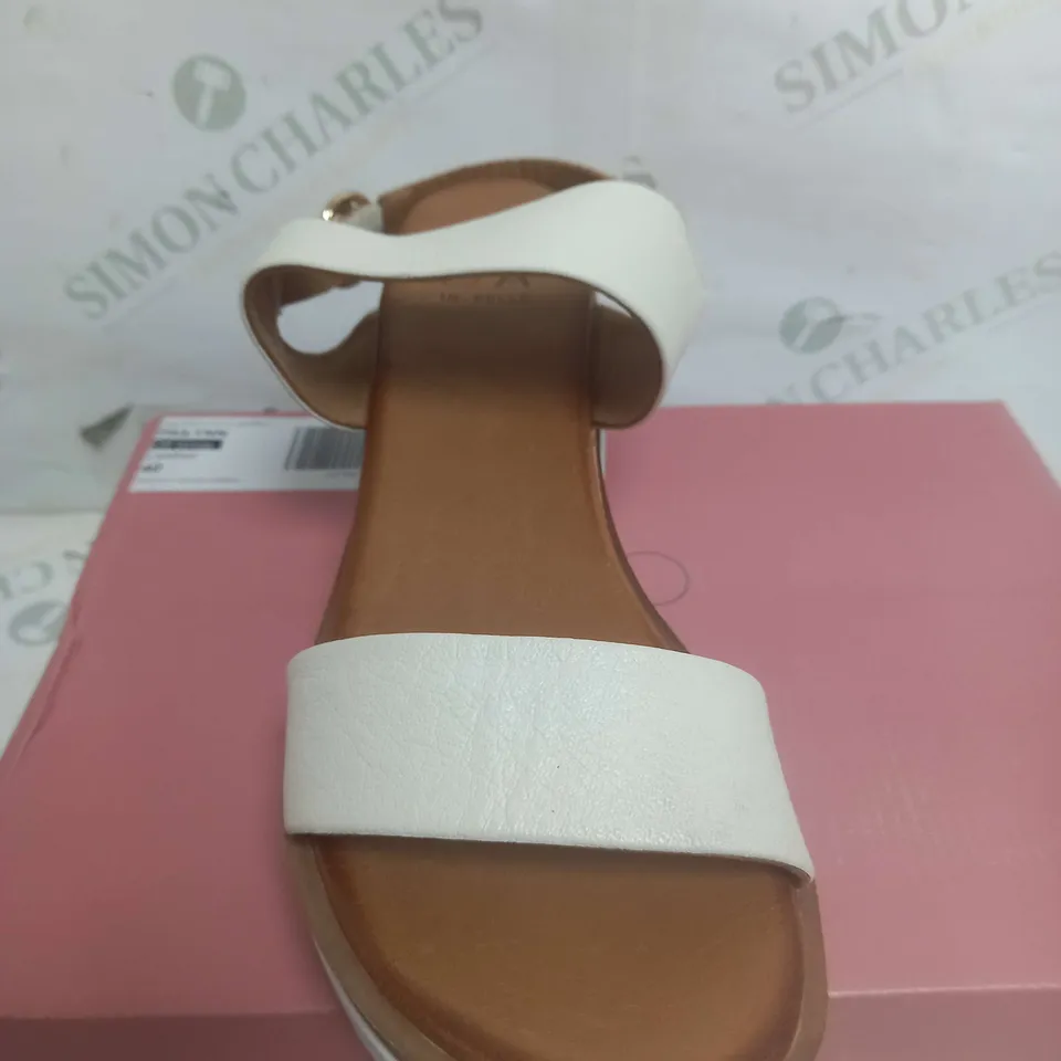 MODA IN PELLE PAILYNN SANDALS SIZE 7