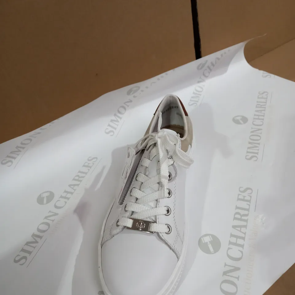 RIEKER WHITE AND GOLD SHOE SIZE 6.5