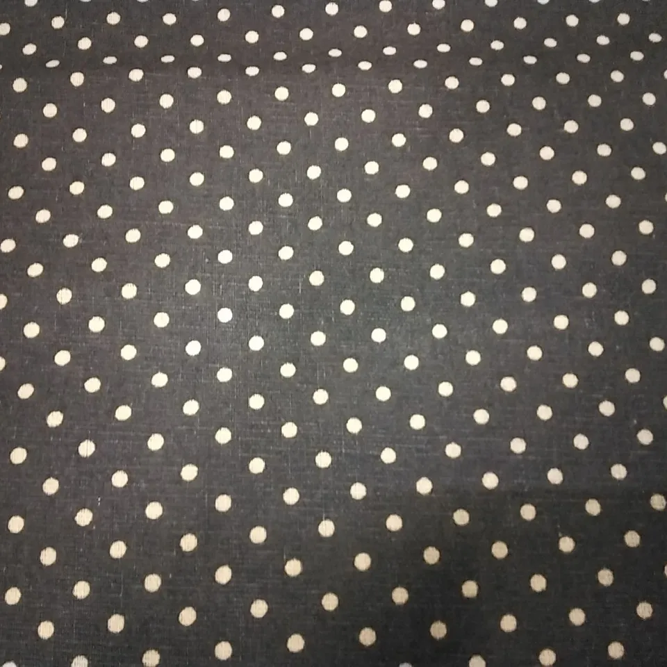 ROLL OF NAVY DOTTED LINEN 