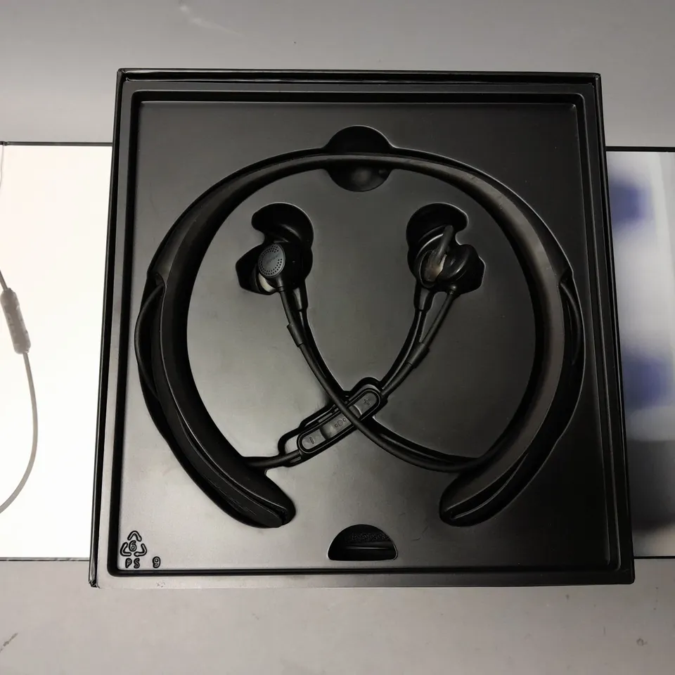 BOXED BOSE QUIETCONTROL 30 EARBUDS