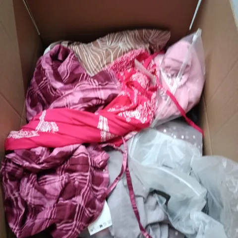 BOX OF APPROXIMATELY 25 ASSORTED CLOTHING ITEMS IN VARIOUS STYLES , COLOURS AND SIZES
