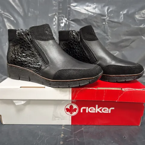 BOXED PAIR OF RIEKER ANKLE BOOTS IN BLACK SIZE 5
