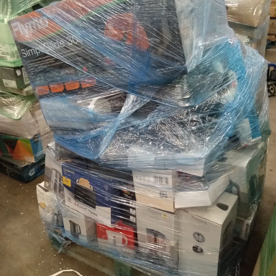 PALLET OF ASSORTED KITCHEN APPLIANCES AND GARDEN TOOLS TO INCLUDE; HAWKSMOOR LAWN MOWER, TOWER FANS, VORTX AIR FRYER, MICROWAVE TOASTERS, KETTLES, BLENDERS ETC