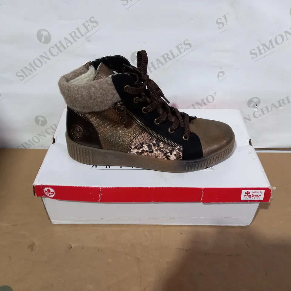 BOXED PAIR OF RIEKER HIGHTOPS - SIZE 39