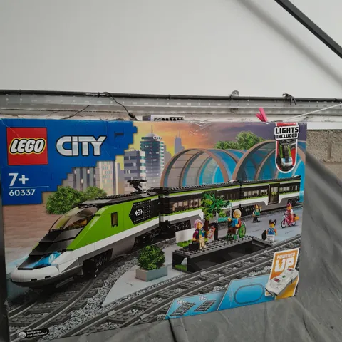 BOXED LEGO CITY EXPRESS PASSENGER TRAIN 60337 7+