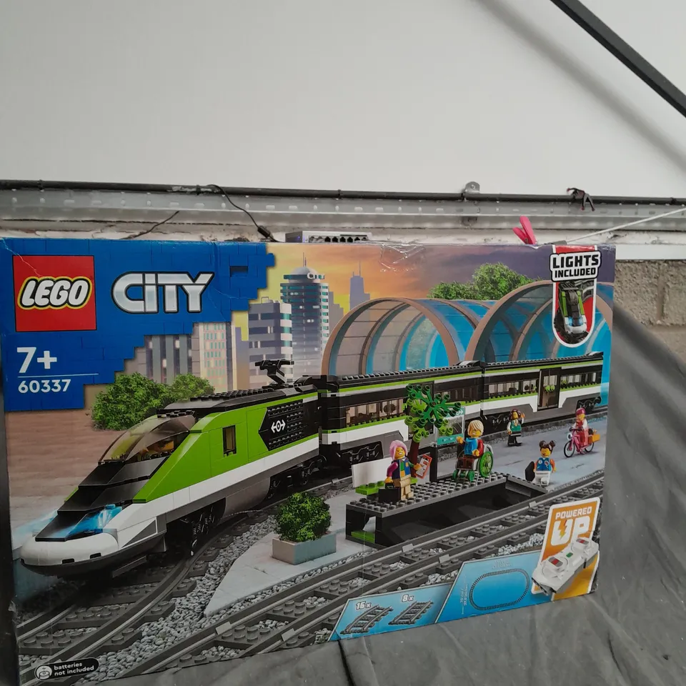 BOXED LEGO CITY EXPRESS PASSENGER TRAIN 60337 7+ RRP £130