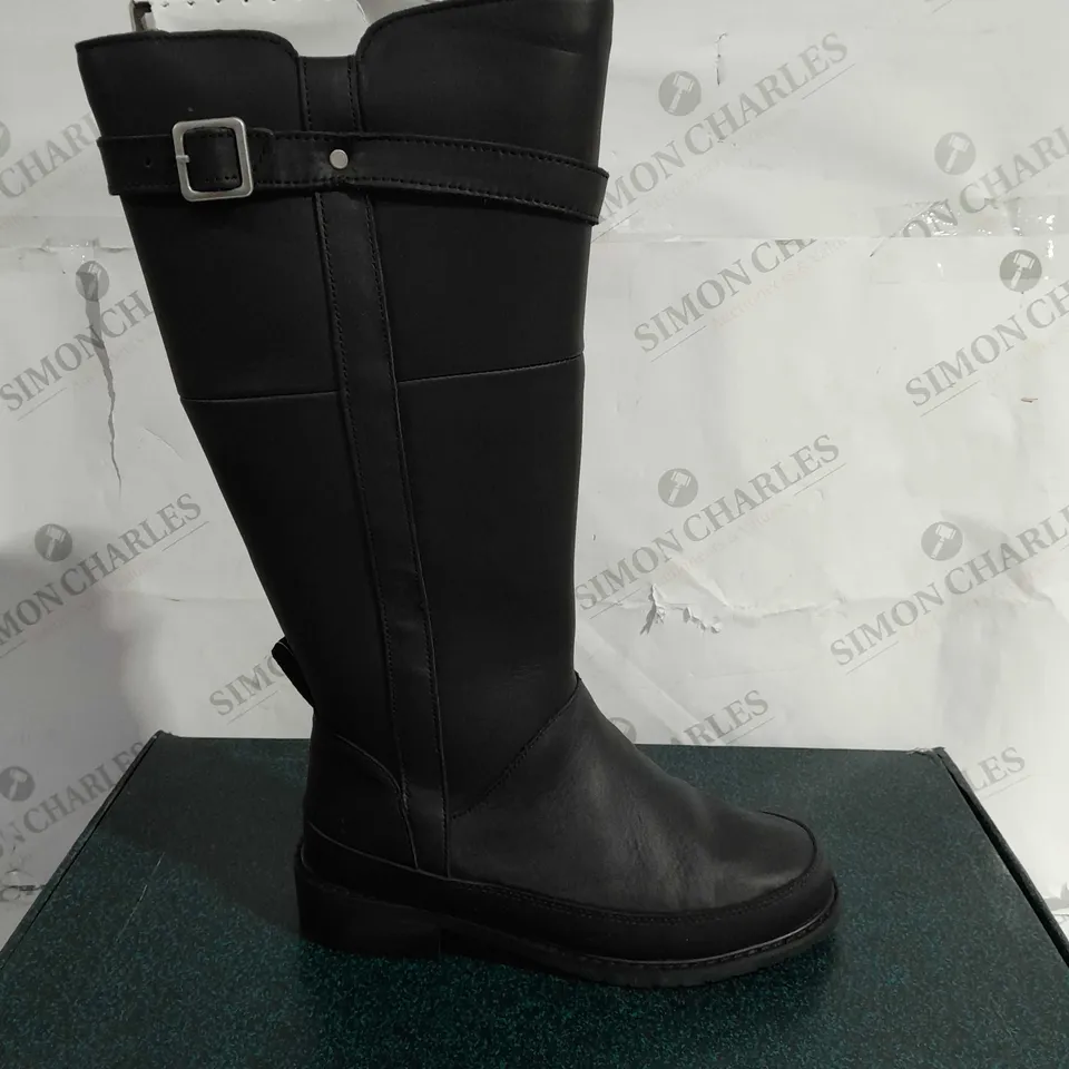 EMU AUSTRALIA "NATASHA" BLACK LEATHER KNEE-HIGH BOOTS, UK SIZE 5