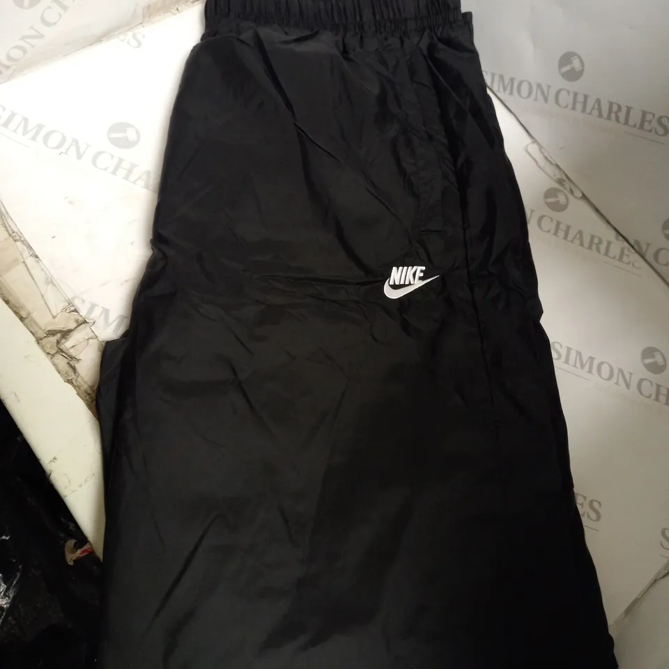 2XL BLACK NIKE TRACK PANTS  