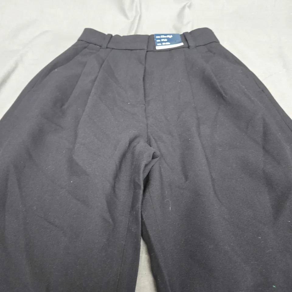 ABERCROMBIE & FITCH ULTRA WIDE PANTS - 24R