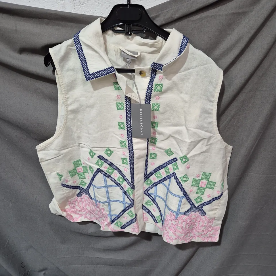 OLIVER BONAS EMBROIDERED SLEEVELESS BLOUSE – IVORY/WHITE WITH BLUE TRIM, UK SIZE 16 .