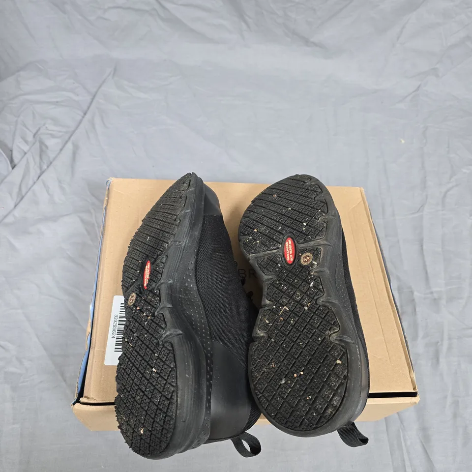 SKECHERS MEN'S WORK SHOES – BLACK, STEEL TOE, SLIP-RESISTANT, UK 8 (US 9, EUR 42)