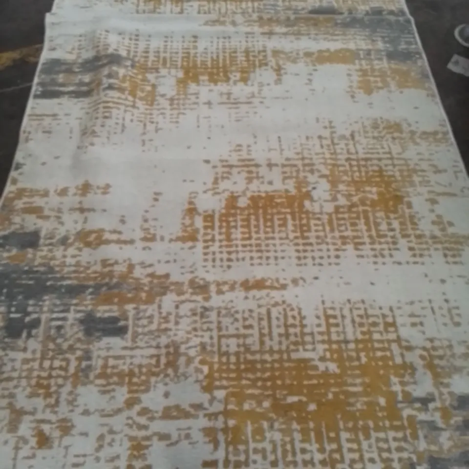 REVERSIBLE RUG WITH GREY/YELLOW PATTERN.  230X150CM