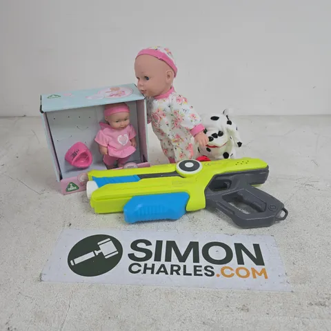 APPROXIMATELY 10 ASSORTED TOYS & GAMES PRODUCTS TO INCLUDE DOLLS, WATER GUNS, PITTER PATTER PETS DOG, ETC