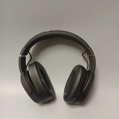 SKULLCANDY CRUSHER WIRELESS IMMERSIVE BASS HEADPHONES