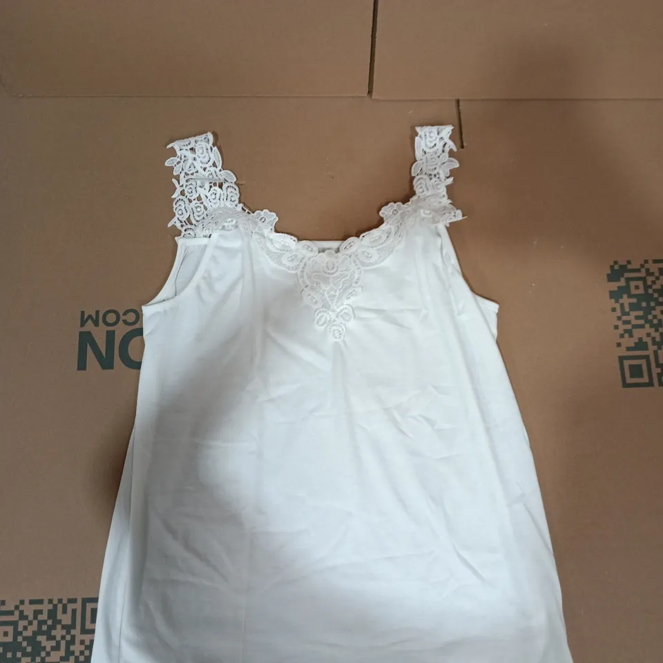 UNBRANDED WHITE WOMENS TOP WITH LACE TRIM.