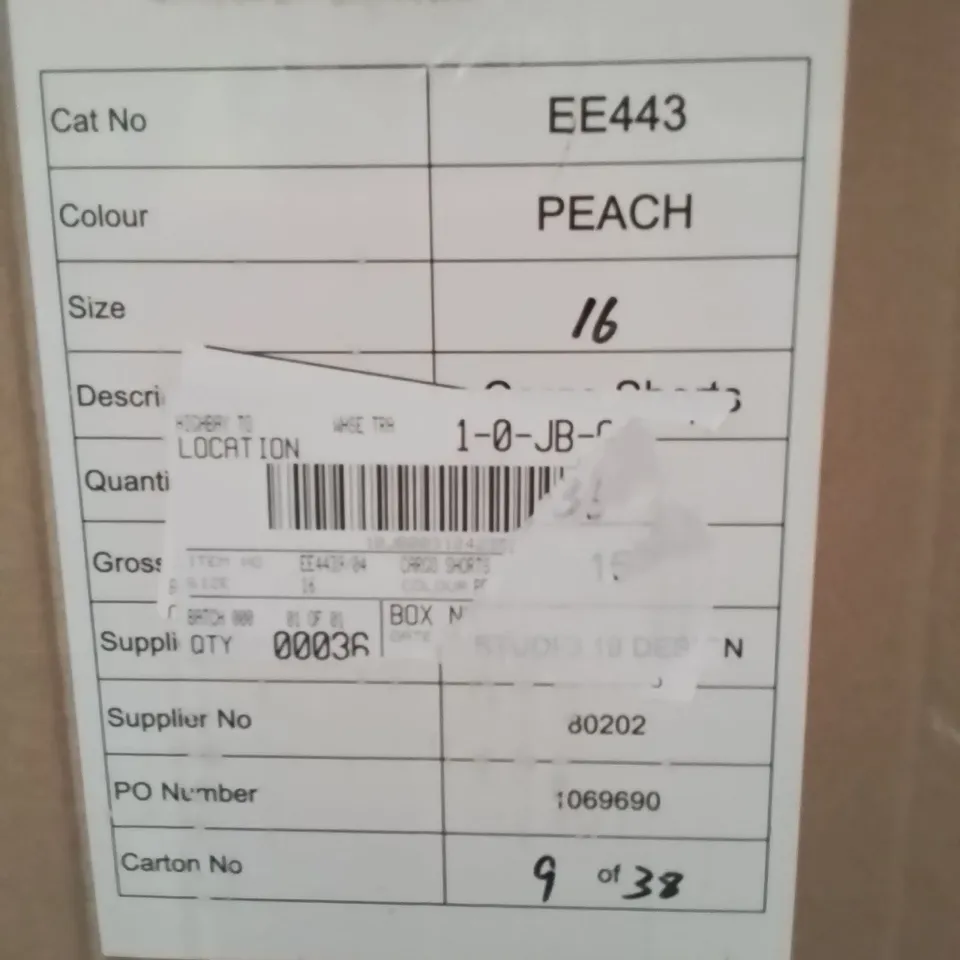 BOXED BRAND NEW APPROXIMATELY 36 JD WILLIAMS CARGO SHORTS PEACH SIZE 16