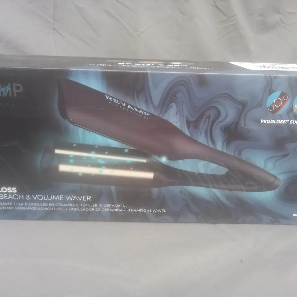 BOXED REVAMP PROGLOSS 2 IN 1 BEACH AND VOLUME WAVER WV-3000-EU