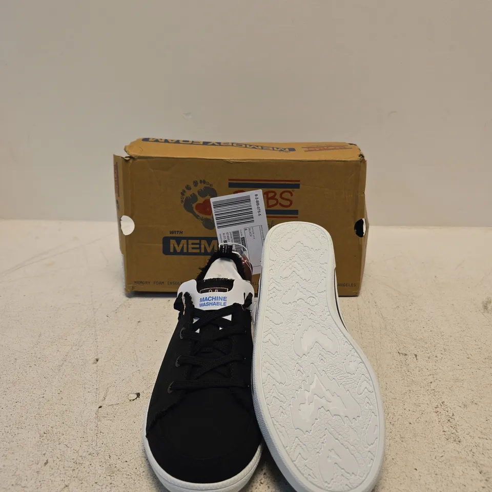 SKECHERS BOBS WOMEN’S BLACK TRAINERS – VEGAN, MACHINE WASHABLE, WIDE FIT (US 9)