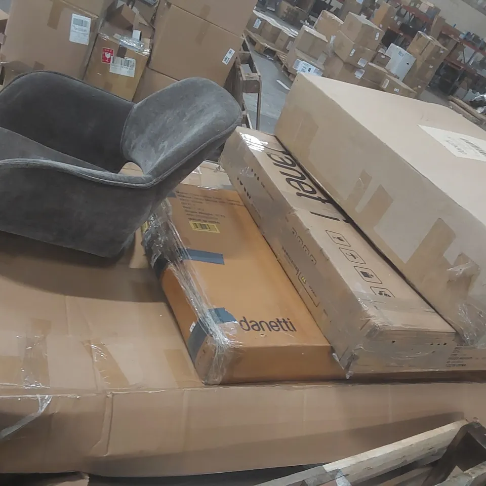 PALLET CONTAINING A VERY LARGE QUANTITY OF ASSORTED DANETTI FURNITURE PARTS