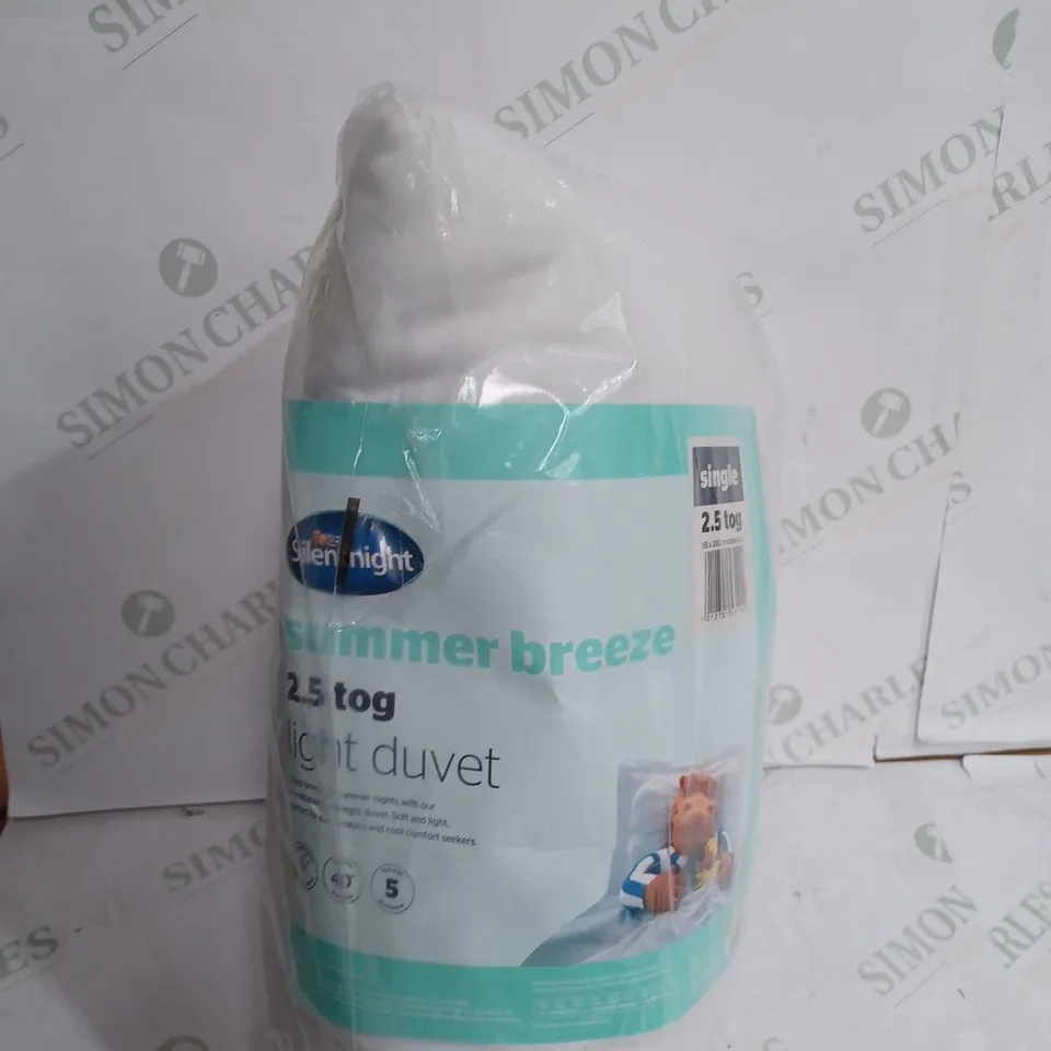 SILENTNIGHT SUMMER BREEZE 2.5 TOG DUVET