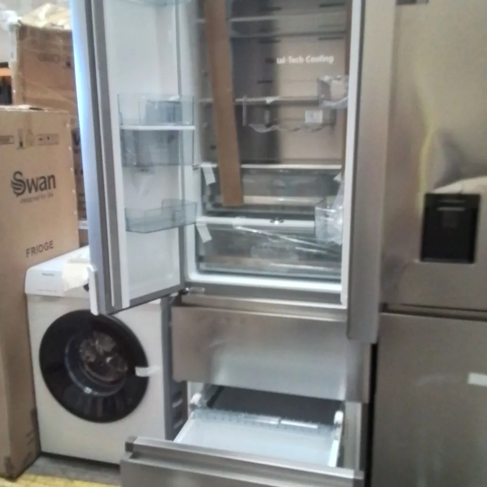 BOXED HISENSE RF632N4WIE AMERICAN FRIDGE FREEZER, STAINLESS STEEL, E RATED