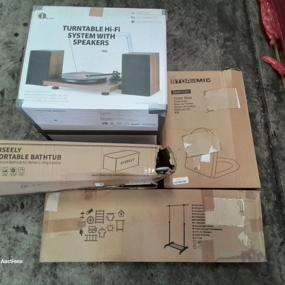 PALLET OF ASSORTED ITEMS INCLUDING TOILET SEAT, ADJUSTABLE CLOTHES RACK, PORTABLE BATHTUB, TURNTABLE HI-FI SYSTEM WITH SPEAKERS 