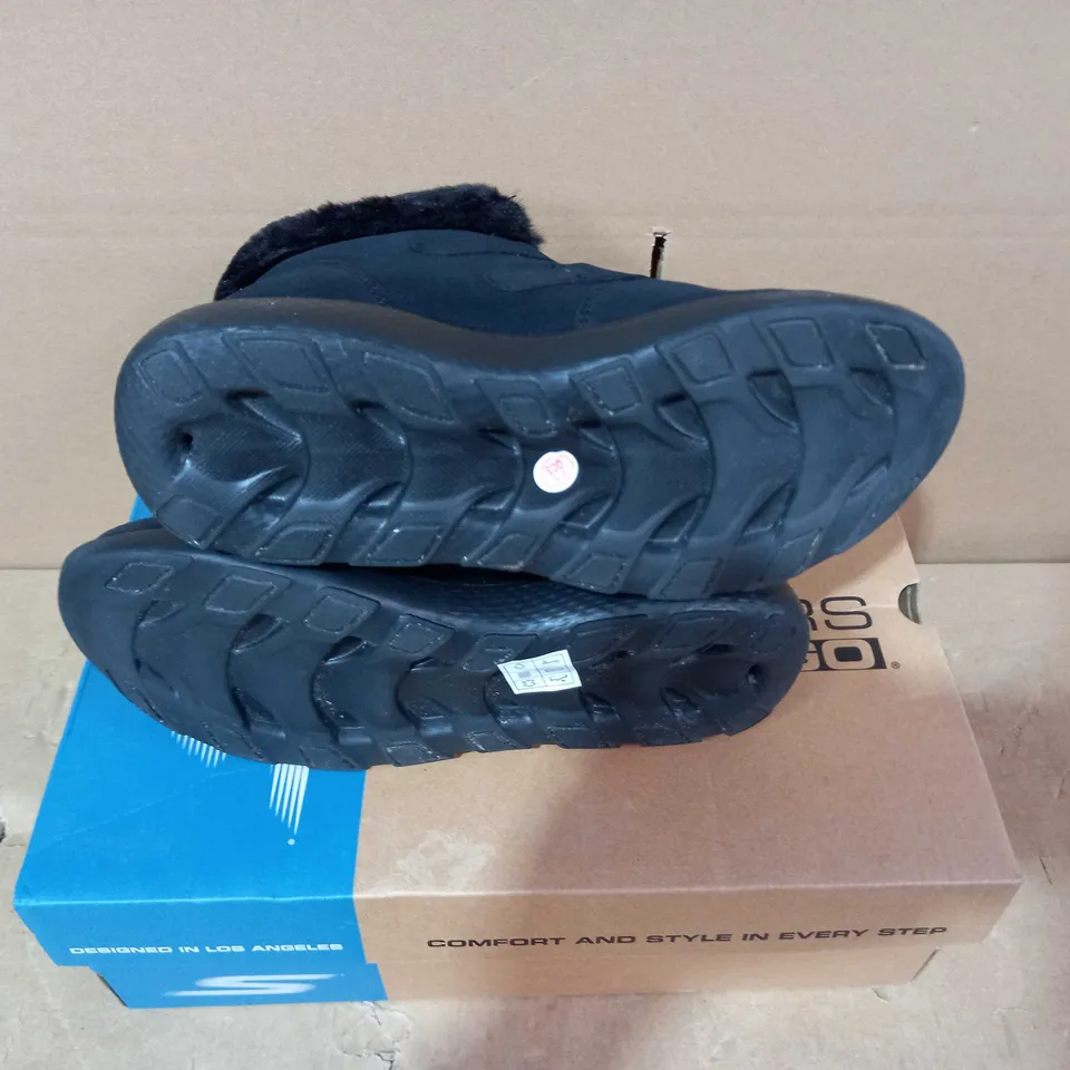 BOXED PAIR OF SKECHERS - SIZE 5