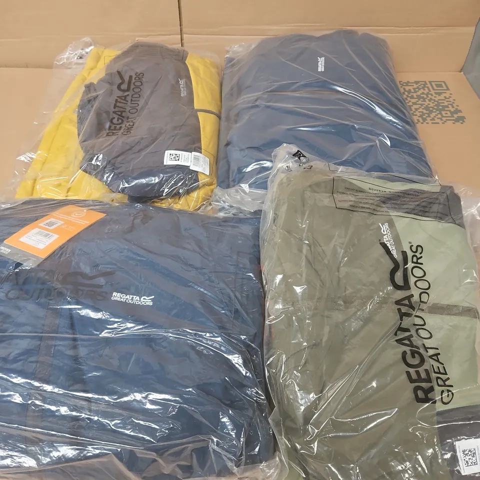 APPROXIMATELY 14 BRAND NEW REGATTA KIDS CLOTHING ITEMS IN VARIOUS SIZES, STYLES AND COLOURS TO INCLUDE FARBANK II, LOFTHOUSE, BEAMZ, ETC