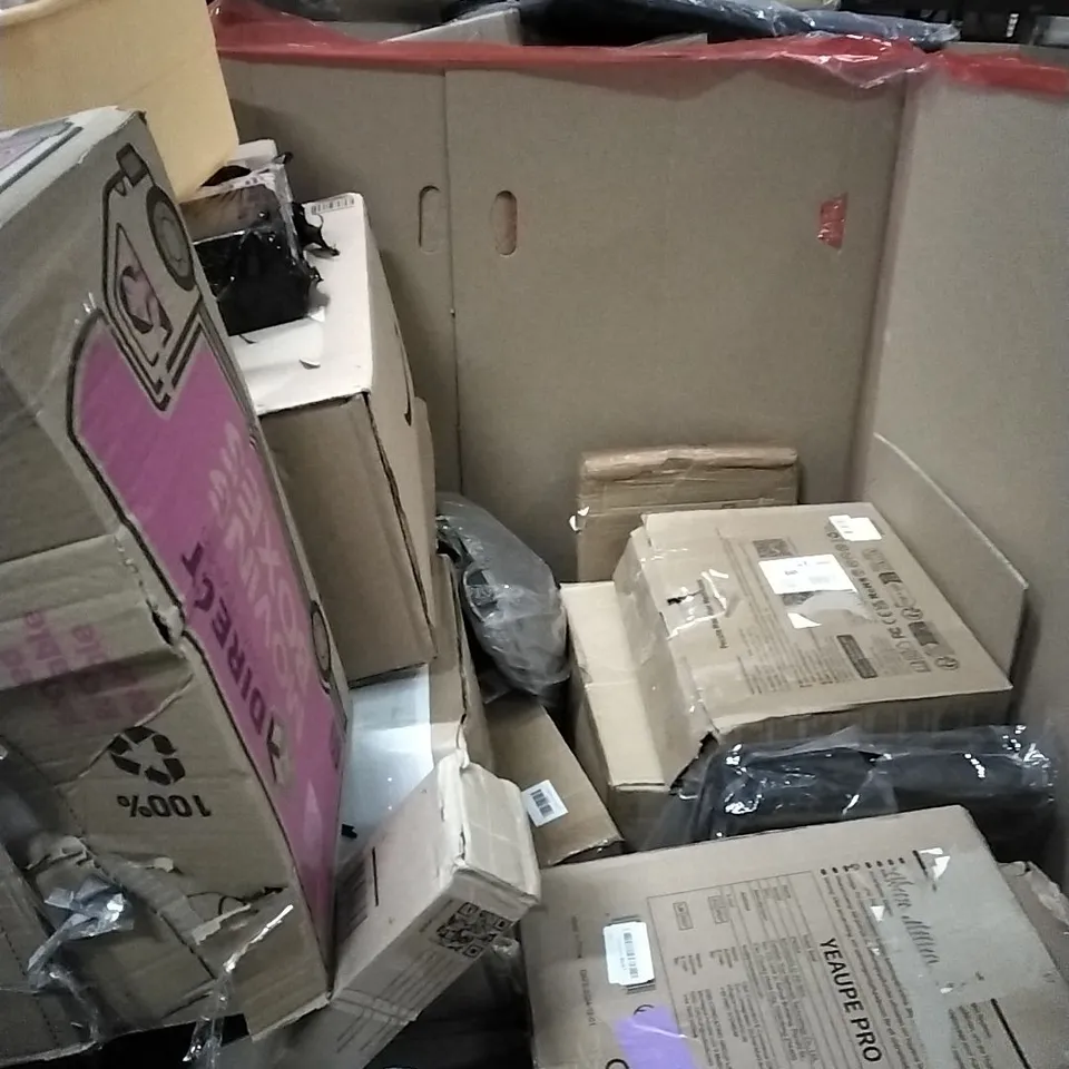 PALLET OF HOUSEHOLD ITEMS TO INCLUDE MAGIC UNICORN NAP MAT, YOGA MAT, FLOATING SHELF, TRAVEL BAG AND OTHER ASSORTED ITEMS...