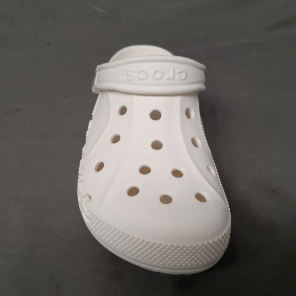PAIR OF CROCS BAYA CLOGS IN WHITE UK SIZE M4/W5
