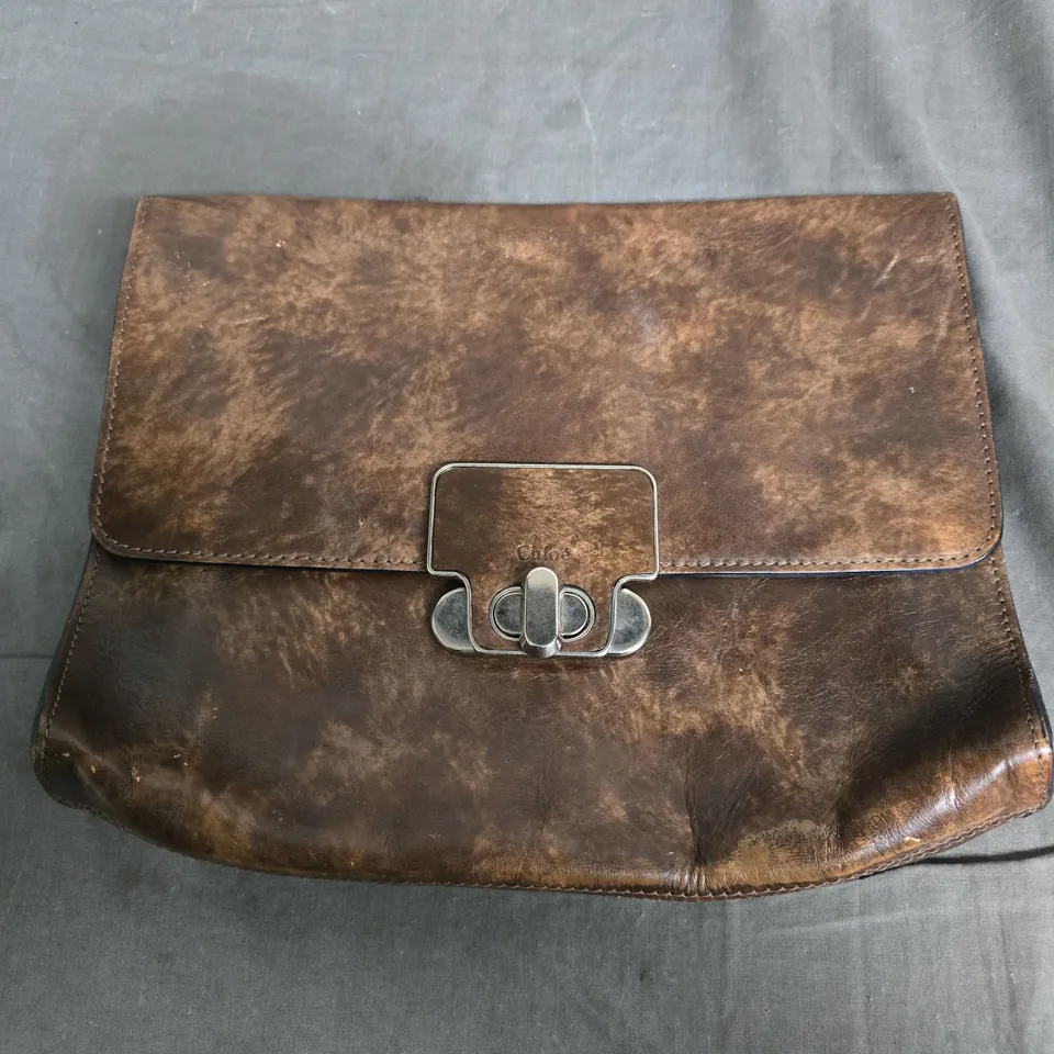 CHLOÉ BROWN LEATHER CLUTCH BAG WITH SILVER CLASP