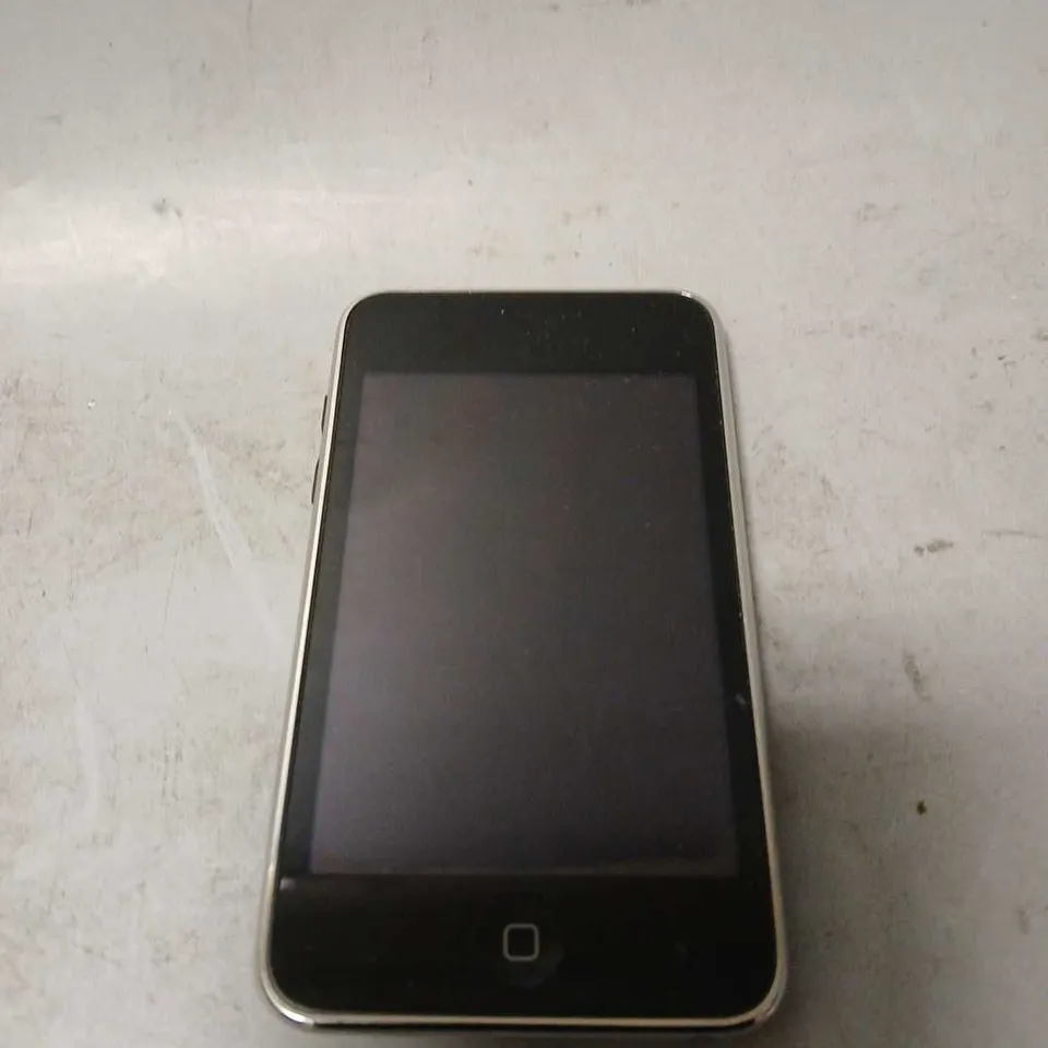 APPLE IPOD TOUCH 2ND GEN 16GB