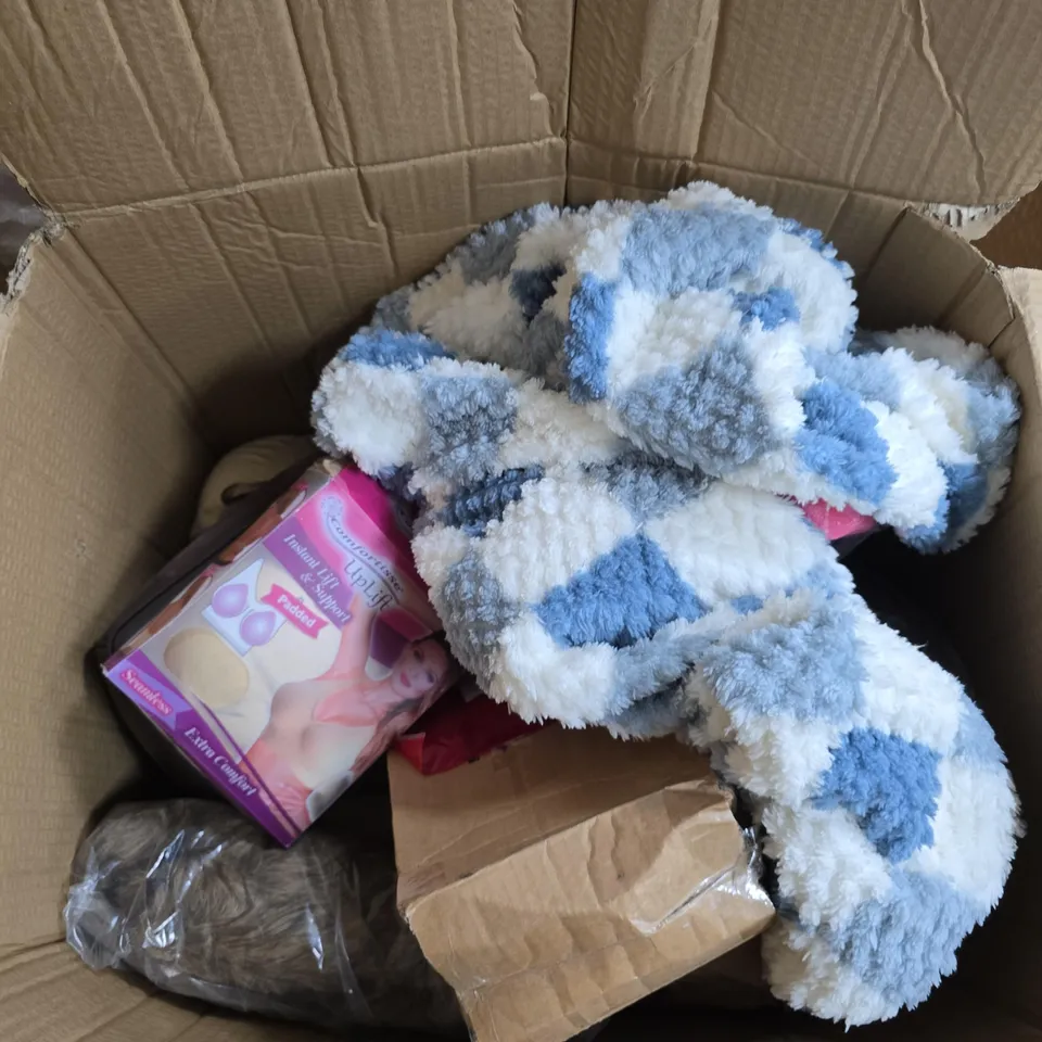 BOX OF APPROXIMATELY 12 ASSORTED ITEMS INCLUDING COMFORTISSE PADDED UPLIFT BRA AND HAPPY BIN CLEANER