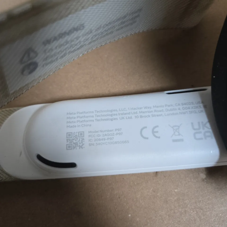 META QUEST VR HEADSET – WHITE, MODEL P97 MODEL UNSPECIFIED 