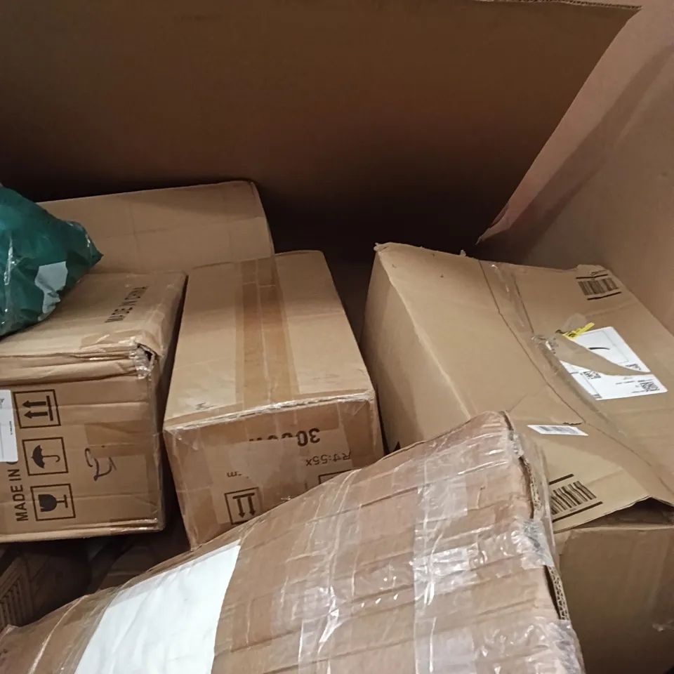 PALLET OF ASSORTED ITEMS INCLUDING -HIGH CAPACITY CLEANING MACHINE, BLUETOOTH BOOKSHELF SPEAKERS