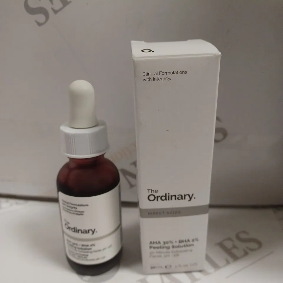 BOXED THE ORDINARY AHA 30% + BHA 2% PEELING SOLUTION 