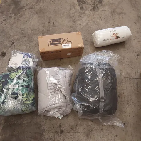 PALLET CONTAINING A VERY LARGE QUANTITY OF ASSORTED PILLOWS AND RELATED BEDDING/COMFORT PRODUCTS ECT