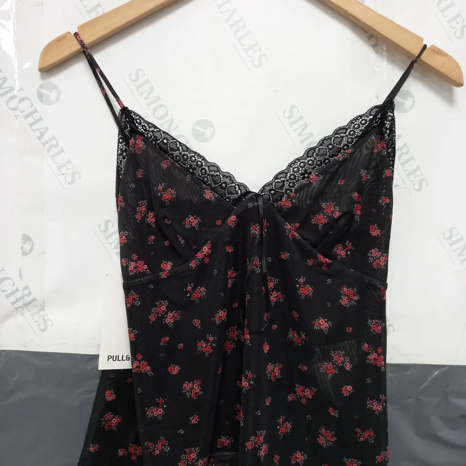 PULL & BEAR FLORAL MESH CAMI TOP IN BLACK - EU MEDIUM