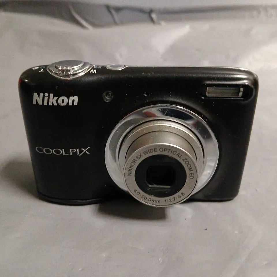 UNBOXED NIKON COOLPIX L25 CAMERA