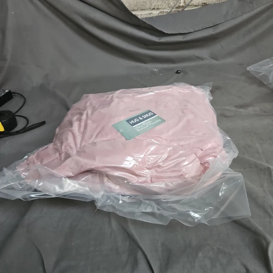 HUG & SNUG ULTRA PLUSH BLANKET HOODIE – PINK