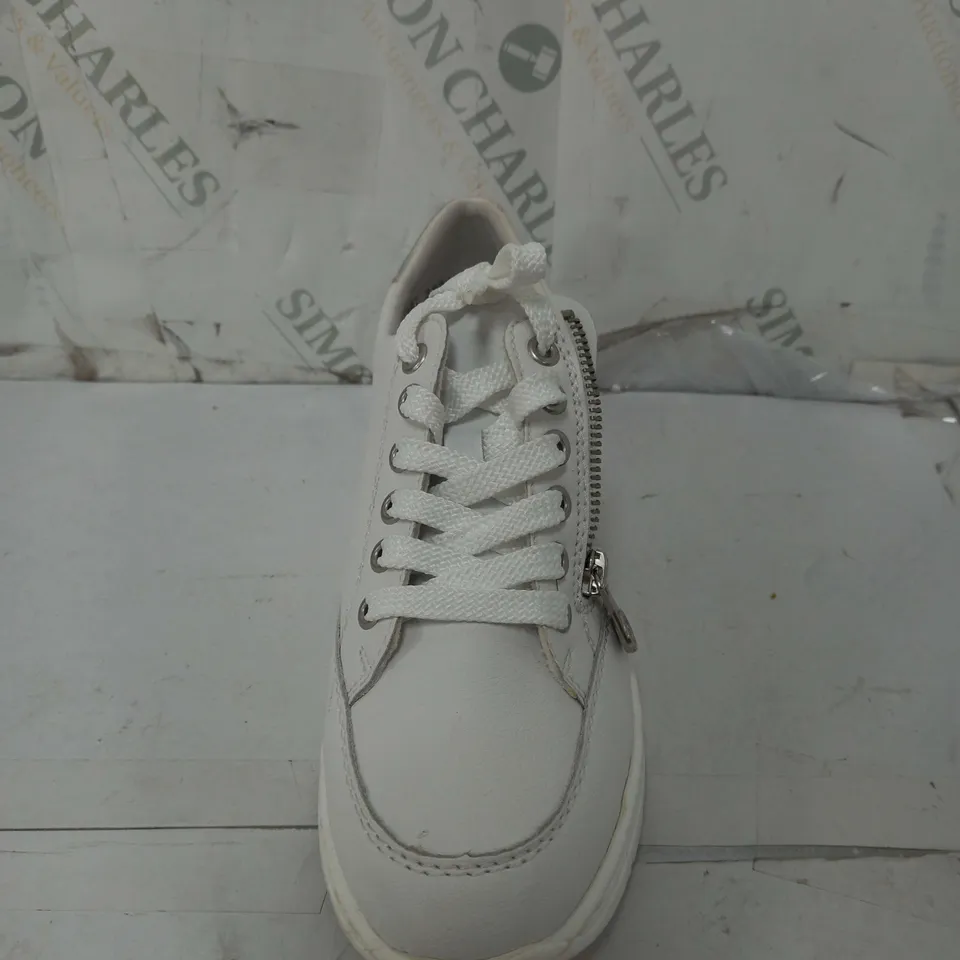 RIEKER LADIES LACE UP TRAINERS IN WHITE - 5