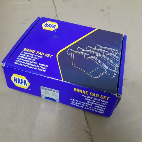 NAPA BRAKE PAD SET NBP1652
