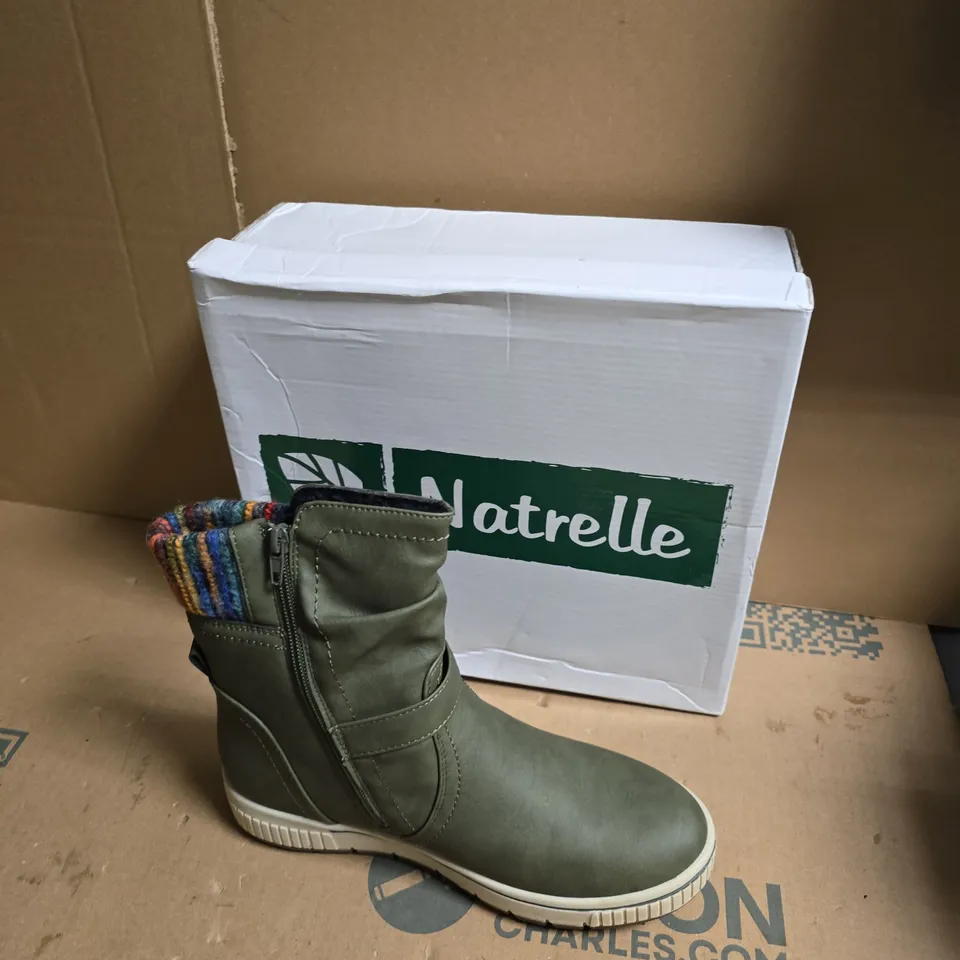NATRELLE OLIVE GREEN ANKLE BOOT WITH MULTICOLOUR KNIT CUFF – ZIP CLOSURE - UK SIZE 6