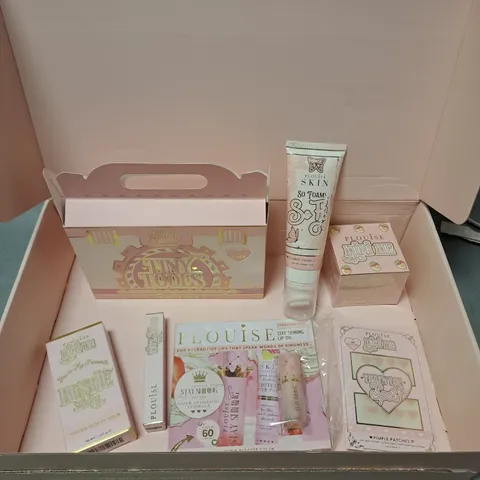 BOXED PLOUISE APPROXIMATELY 6 ASSORTED ITEMS TO INCLUDE - MINI ME MAKEUP REMOVER - TINY TOOLS BRUSH SET - TINTED BEAUTY BALM - ETC