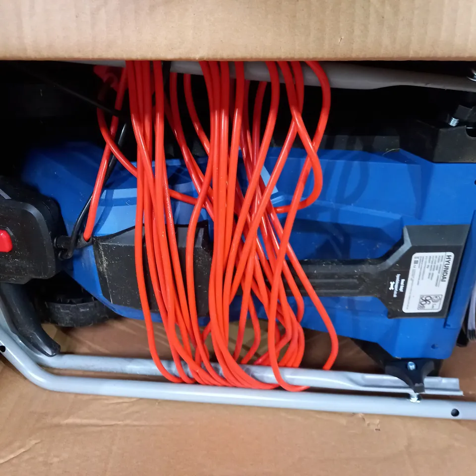 HYUNDAI 33CM ELECTRIC LAWNMOWER, 330MM CUTTING WIDTH