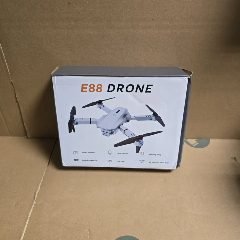 E88 DRONE QUADCOPTER WITH REMOTE CONTROL – BOXED