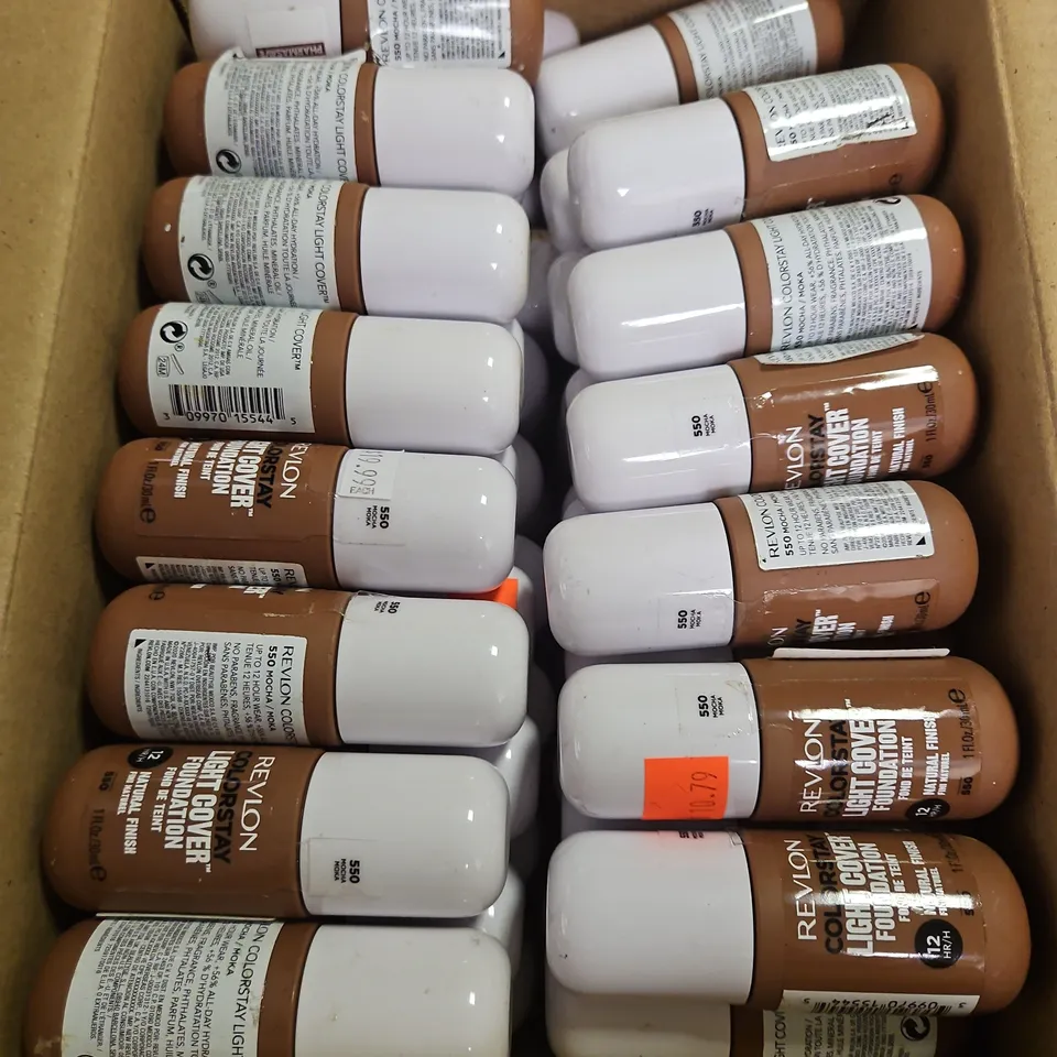 LOT OF APPROXIMATELY 70 REVLON COLOURSTAY LIGHT COVER 30ML FOUNDATIONS - 550 MOCHA