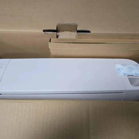 CRICUT EXPLORE 4 DELUXE BUNDLE